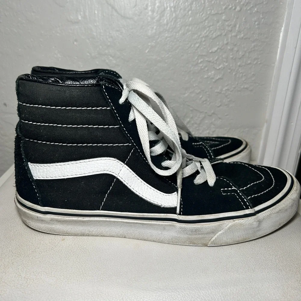 Vans Sk8-Hi Black Sneakers Women's High Top Skate Shoes Classic‎ Style Size 8